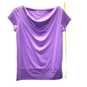 Womans top Mountain Equipment Coop M Tshirt